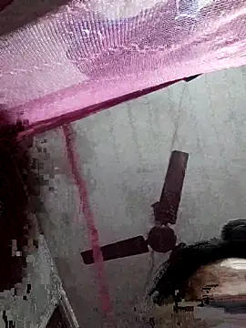 Snapshot of Young_couple143 chatting on March 6, 3:24 pm Young couple143 online show from March 6, 3:24 pm