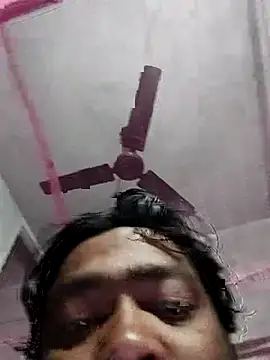 Snapshot of Young_couple143 chatting on March 11, 8:19 am Young couple143 online show from March 11, 8:19 am