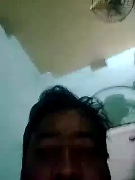 Snapshot of Young_couple143 chatting on November 30, 9:37 pm Young couple143 online show from November 30, 9:37 pm