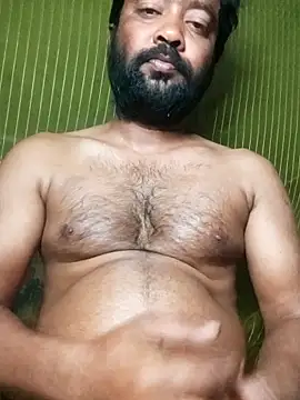 Snapshot of Young_couple143 chatting on November 29, 5:02 pm Young couple143 online show from November 29, 5:02 pm