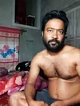 Snapshot of Young_couple143 chatting on December 2, 9:33 am Young couple143 online show from December 2, 9:33 am