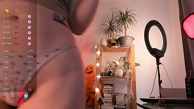 alisahug online show from October 25, 7:18 am