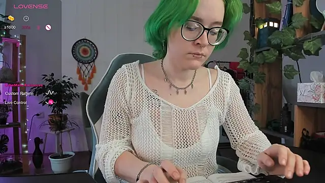 alisahug online show from February 28, 4:32 am