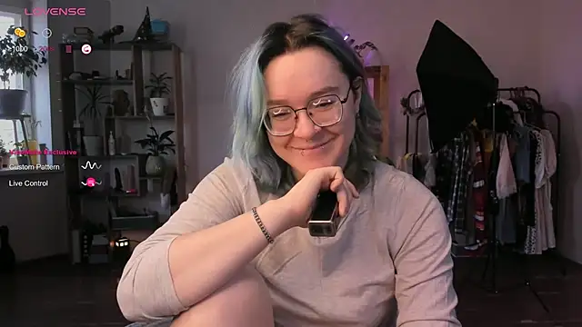 alisahug online show from September 20, 6:29 am