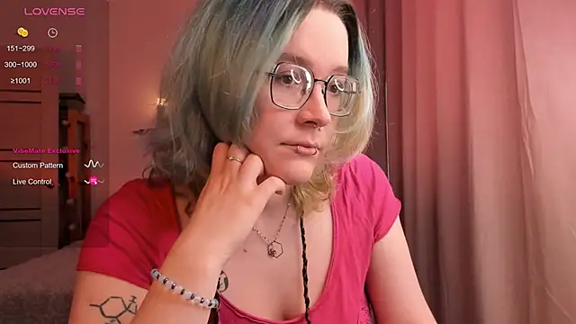 alisahug online show from November 11, 7:58 am