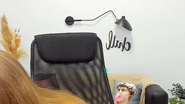 LolaWilsons online show from March 11, 12:28 pm