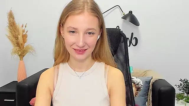 LolaWilsons online show from March 18, 9:23 am