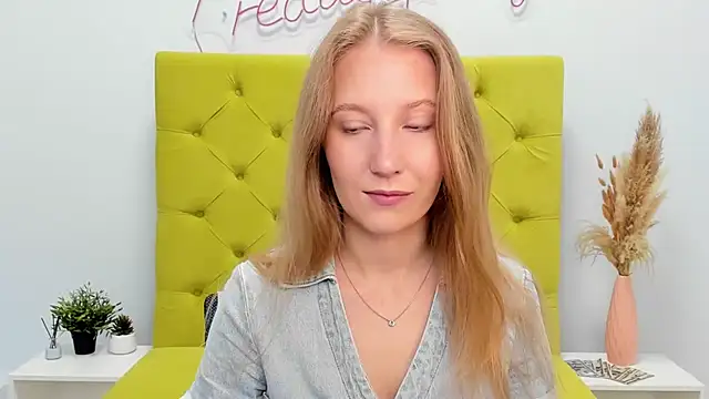 LolaWilsons online show from May 16, 7:29 am