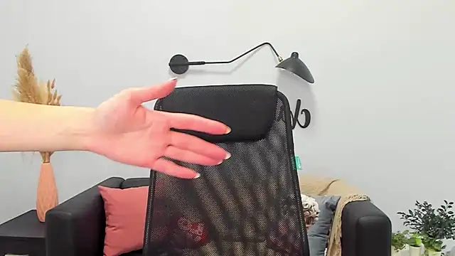 LolaWilsons online show from February 26, 10:05 am