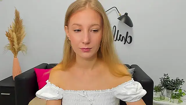 LolaWilsons online show from November 29, 8:14 am