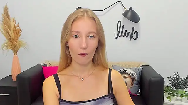 LolaWilsons online show from September 17, 6:26 am