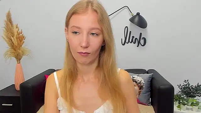 LolaWilsons online show from September 27, 8:20 am