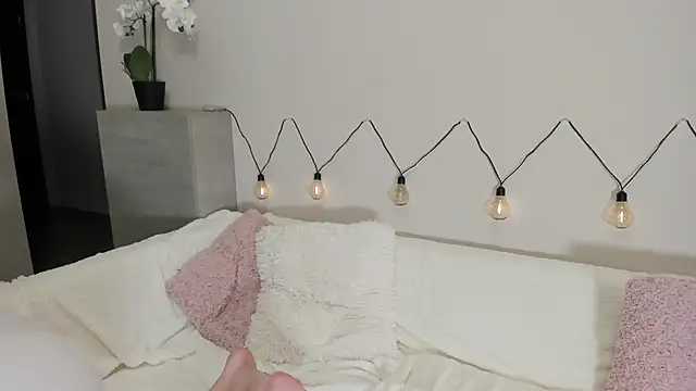 shine chanel online show from December 10, 9:22 pm