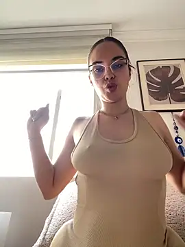 gabyaridi online show from February 9, 3:10 pm