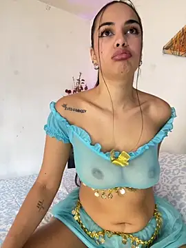 Snapshot of gabyaridi chatting on October 29, 4:39 pm gabyaridi online show from October 29, 4:39 pm