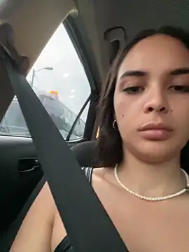 Snapshot of gabyaridi chatting on November 30, 10:43 pm gabyaridi online show from November 30, 10:43 pm