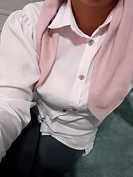 Snapshot of _Sahra_ chatting on December 25, 5:47 pm Sahra online show from December 25, 5:47 pm