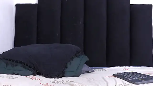 MarcoAlexLatino online show from March 25, 3:28 am