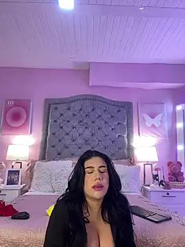 Snapshot of AshleyFerrer chatting on March 4, 8:27 pm AshleyFerrer online show from March 4, 8:27 pm