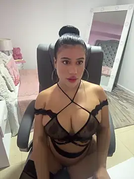 AshleyFerrer online show from November 13, 4:00 pm