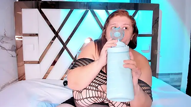 Camila Fajardo online show from November 22, 10:41 pm