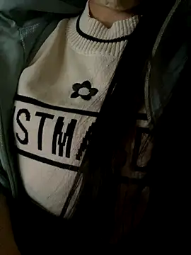 Snapshot of Tuongvy05 chatting on November 20, 9:21 am Tuongvy05 online show from November 20, 9:21 am