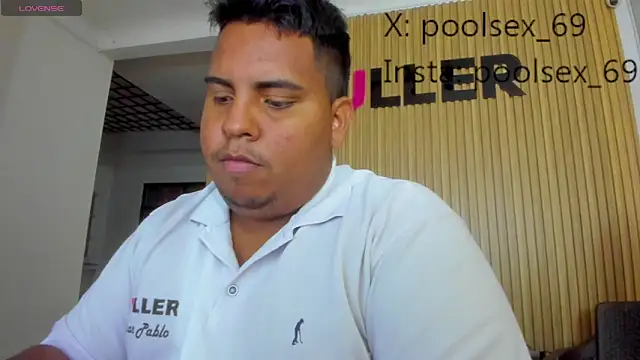 Snapshot of Poolsex_69 chatting on October 27, 8:21 pm Poolsex 69 online show from October 27, 8:21 pm