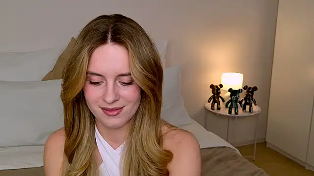 RozzitaBedberry online show from January 12, 2:35 pm