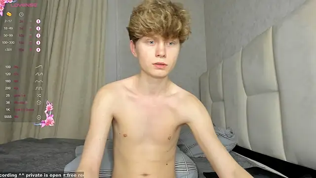 christian di0r online show from December 18, 7:29 pm