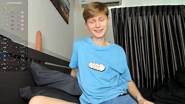 Snapshot of christian_di0r chatting on January 19, 1:10 am christian di0r online show from January 19, 1:10 am