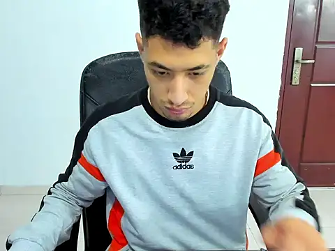 Snapshot of Chandler_ken chatting on December 1, 1:28 am Chandler ken online show from December 1, 1:28 am