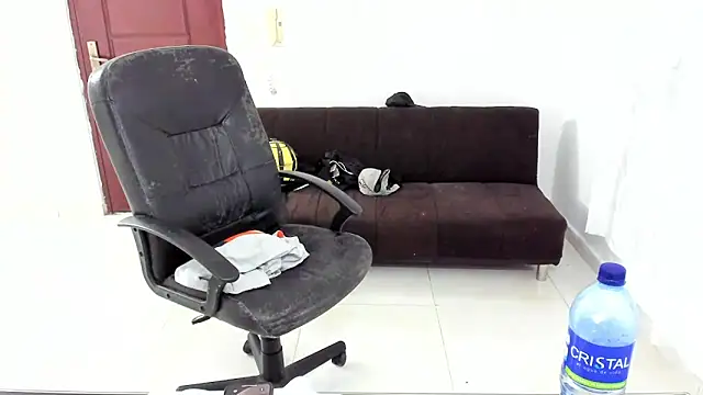 Snapshot of Chandler_ken chatting on February 22, 12:02 am Chandler ken online show from February 22, 12:02 am