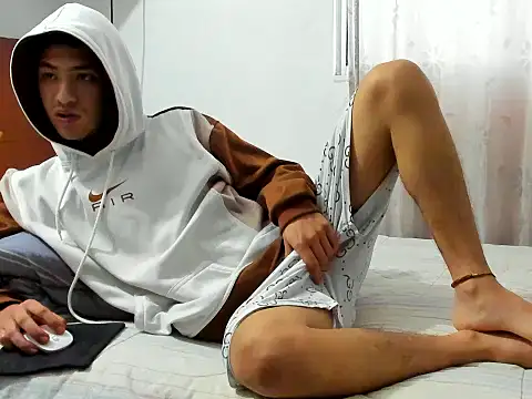 Snapshot of Chandler_ken chatting on November 24, 11:21 am Chandler ken online show from November 24, 11:21 am