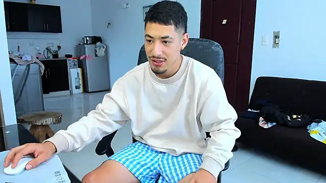 Snapshot of Chandler_ken chatting on March 26, 11:30 am Chandler ken online show from March 26, 11:30 am