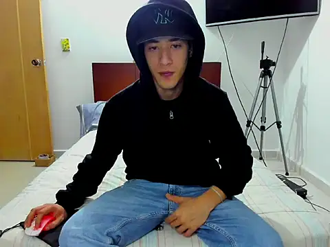 Snapshot of Chandler_ken chatting on November 18, 4:27 am Chandler ken online show from November 18, 4:27 am