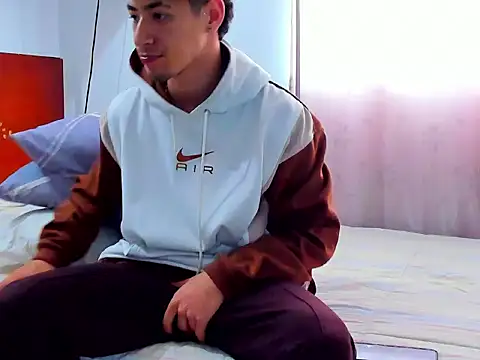 Snapshot of Chandler_ken chatting on November 28, 1:22 pm Chandler ken online show from November 28, 1:22 pm