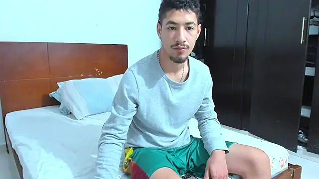 Snapshot of Chandler_ken chatting on February 10, 10:14 am Chandler ken online show from February 10, 10:14 am