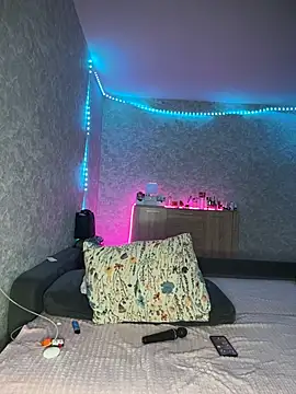 Evaaa Babiesss online show from January 18, 5:05 pm