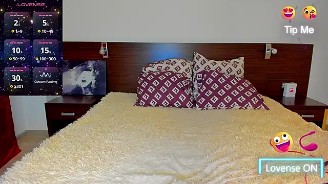 Snapshot of Hanna_Becrett17 chatting on March 6, 2:29 pm Hanna Becrett17 online show from March 6, 2:29 pm