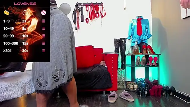 LiaTaylorr online show from March 11, 4:07 pm