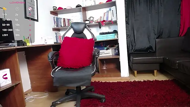 LiaTaylorr online show from February 9, 12:36 pm