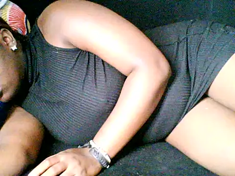 Snapshot of smileyboobs1 chatting on November 4, 6:55 pm smileyboobs1 online show from November 4, 6:55 pm