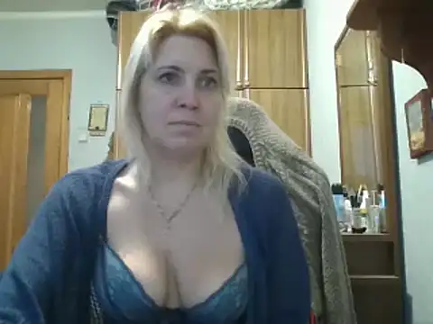 IrinaB1 online show from December 21, 6:15 am