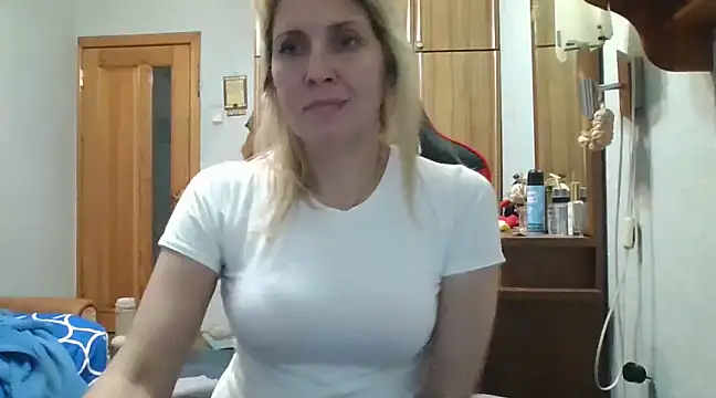 IrinaB1 online show from March 1, 5:05 pm