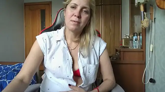 IrinaB1 online show from March 14, 2:30 pm