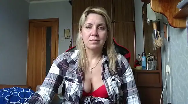 IrinaB1 online show from March 3, 8:08 am
