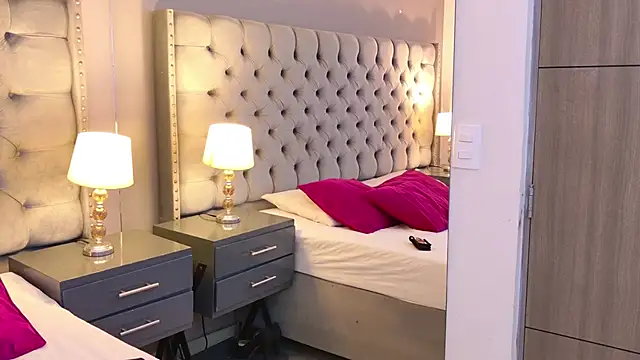 SamantaG online show from February 20, 1:57 pm