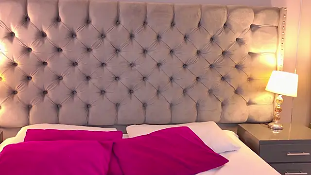 SamantaG online show from February 6, 1:18 pm