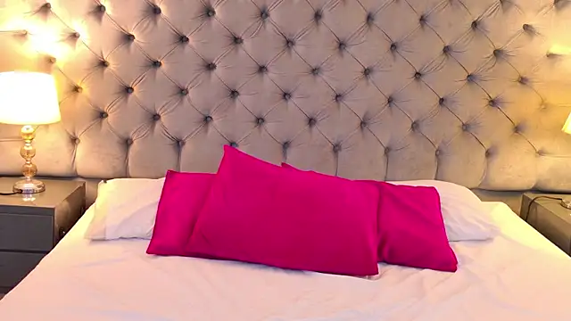 SamantaG online show from March 20, 2:18 pm