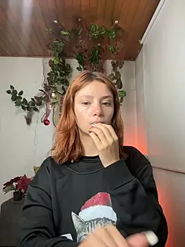 ari kat online show from December 4, 11:26 pm